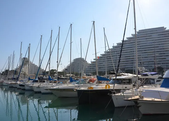 Lovely Apartment In Marina Baie Des Anges- Baronnet - Sew View, Free Parking Spaces On Site, Restaurants, Beach, Supermarket